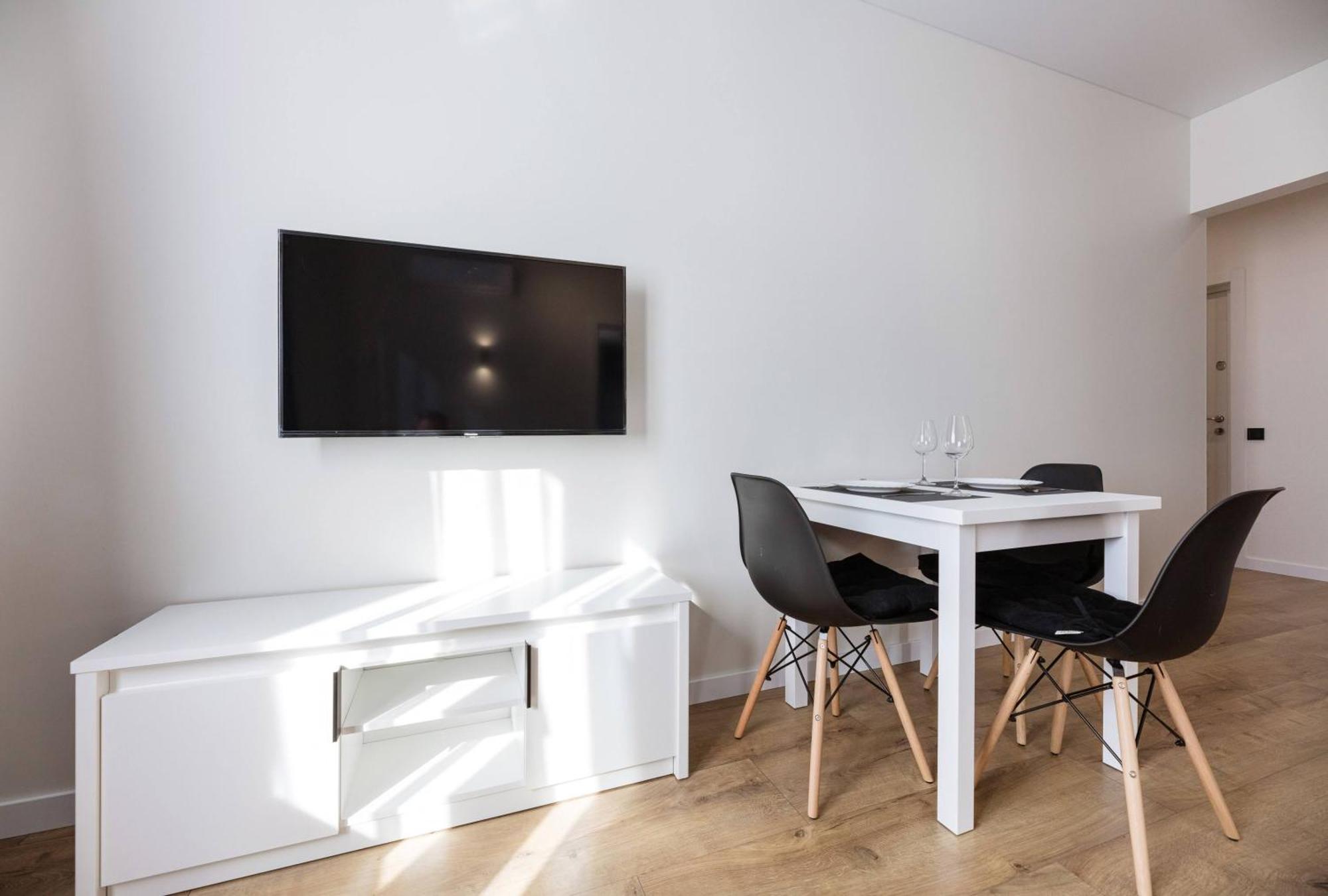 Apartamento Квартири Люкс Метро Чернігівська Kiev Exterior foto